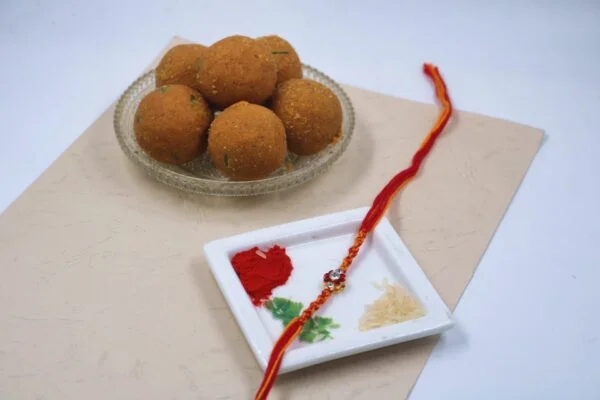 Laddu Special Rakhi Pack